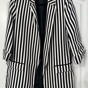 Zara Basic black and white blazer